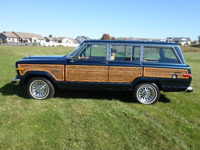 1988 Grand Wagoneer 4X4 Power Moon-Roof. Baltic Blue. Tan Leather. 89 90 91 LQQK 1988 Jeep Wagoneer