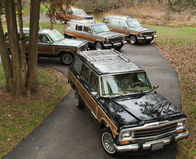 1988 GRAND WAGONEER TUXEDO BLACK FORMAL EXAMPLE IN EXCELLENT CONDITION 1988 Jeep Wagoneer GRAND