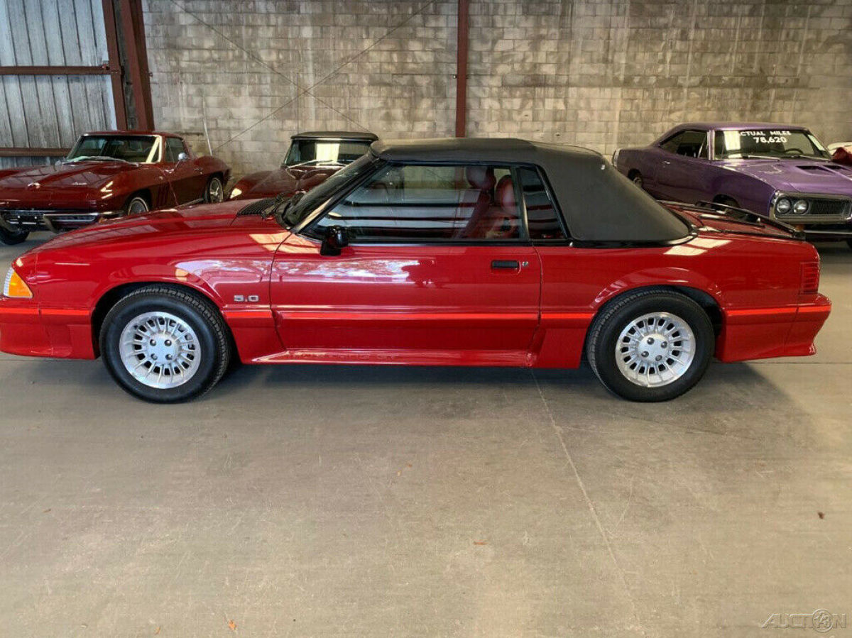 1988 Ford Mustang GT 2dr Convertible - photo 2