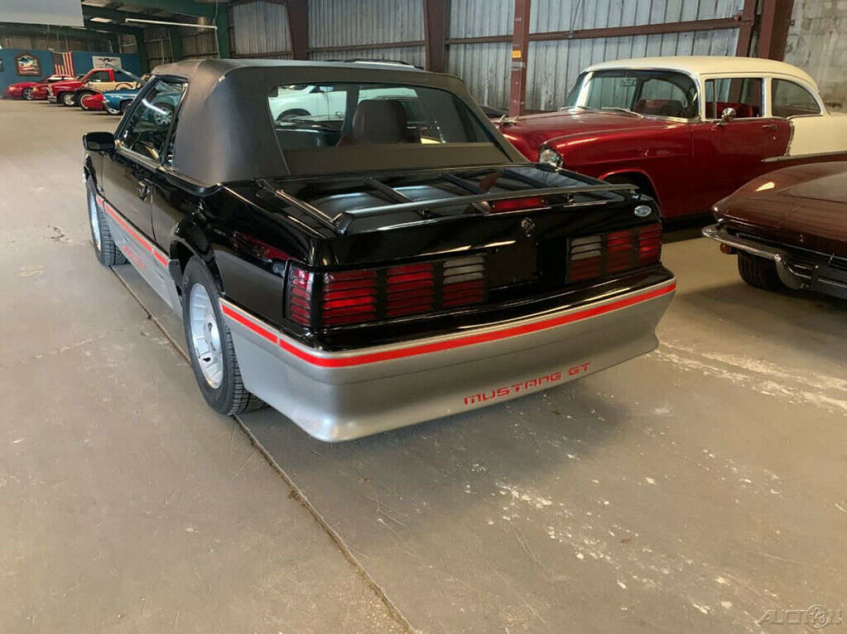 1988 Ford Mustang GT 2dr Convertible - photo 4