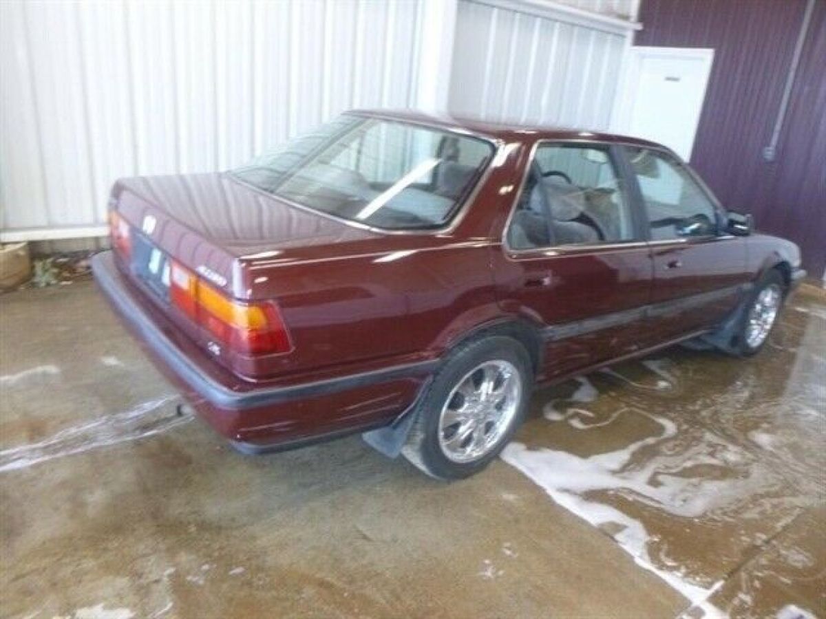 1988 Honda Accord LX 4dr Sedan - photo 3