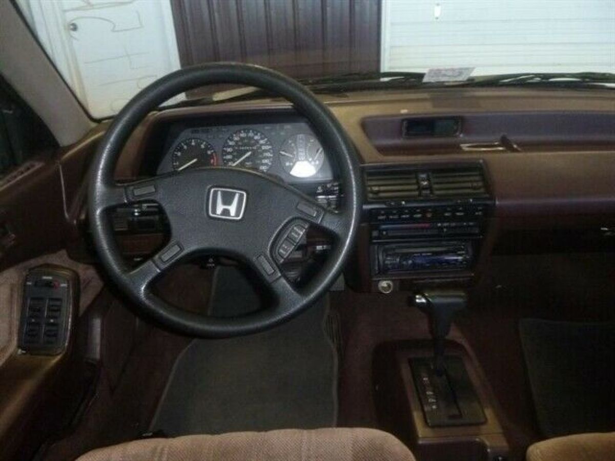 1988 Honda Accord LX 4dr Sedan - photo 8