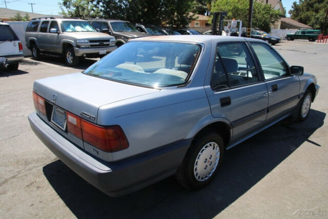 1988 Honda Accord DX - photo 5