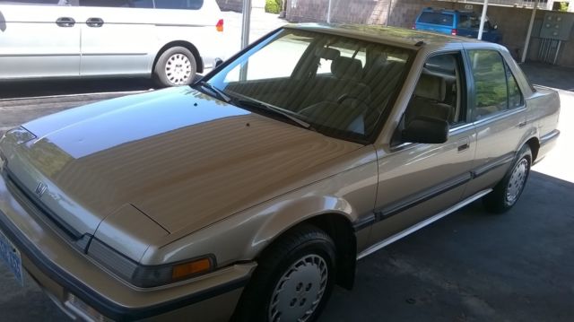 1988 HONDA ACCORD GREAT CONDITION 2ND OWNER not a civic, Clean Carfax 2nd owner 1988 Honda Accord