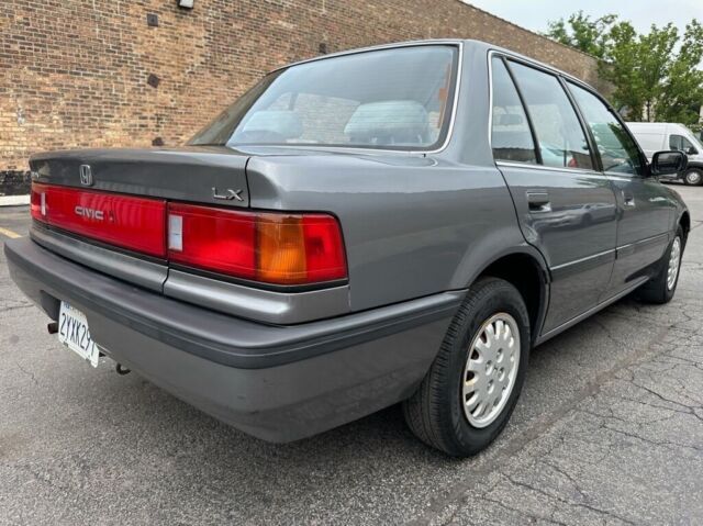 1988 Honda Civic LX 4dr Sedan - photo 5
