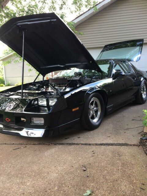 1988 Chevrolet Camaro - photo 2