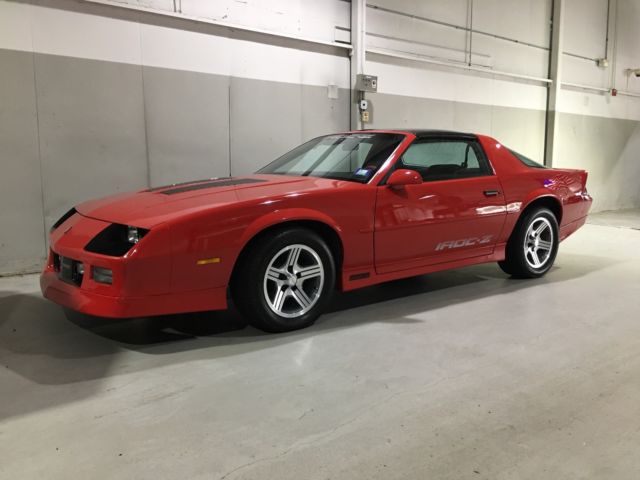 1988 IROC-Z CAMARO 305 TPI AUTOMATIC 1988 Chevrolet Camaro IROC-Z