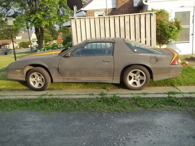 1988 Chevrolet Camaro Iroc-Z Coupe 2-Door - photo 4