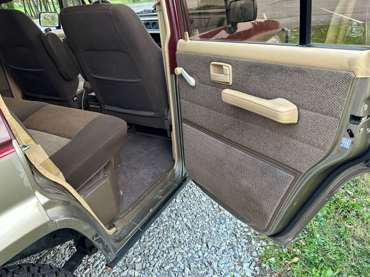 1988 Isuzu Trooper LS - photo 9