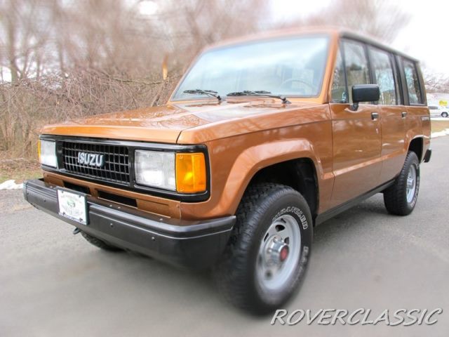 1988 ISUZU TROOPER II ... 90,504 Original Miles ... 5 Speed 1988 Isuzu Trooper II