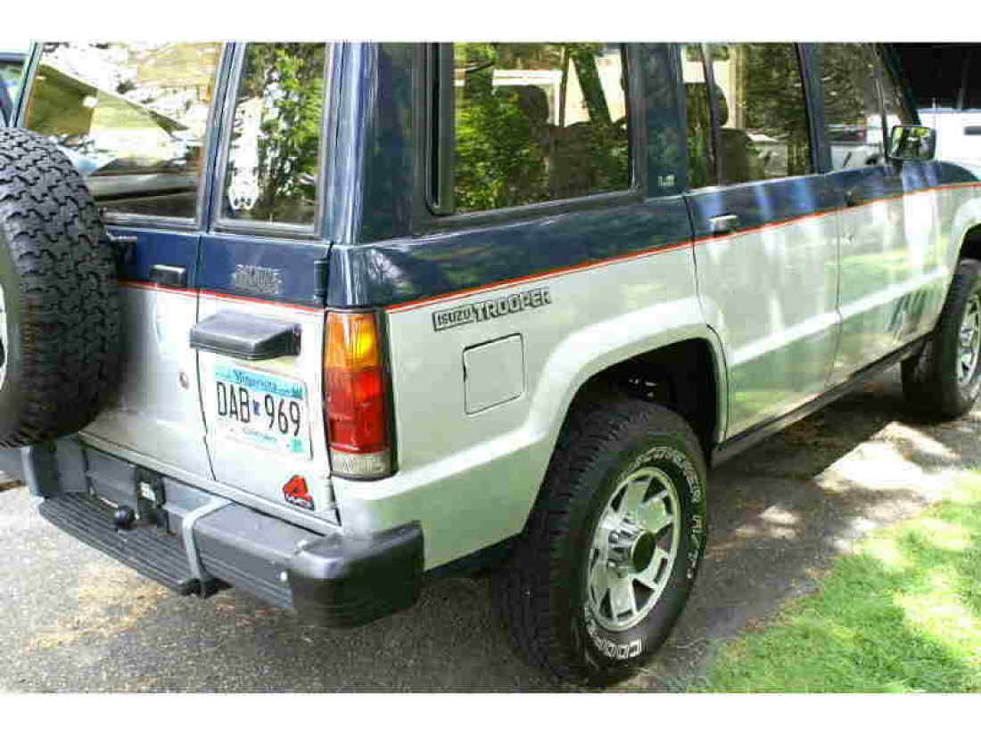 1988 Isuzu Trooper LS - photo 9