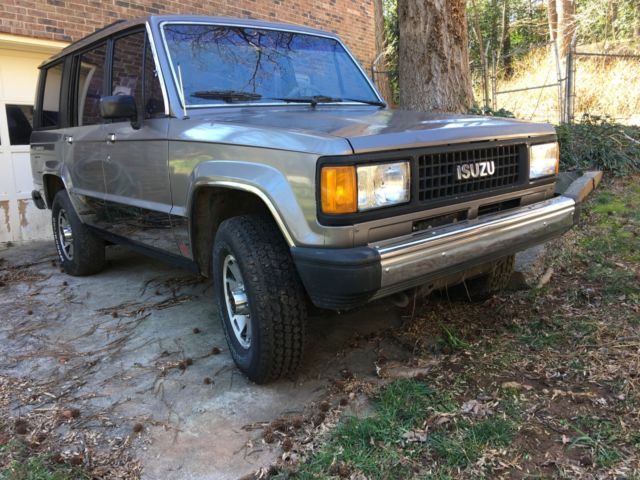 1988 Isuzu Trooper