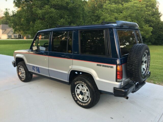 1988 Isuzu Trooper LS - photo 2