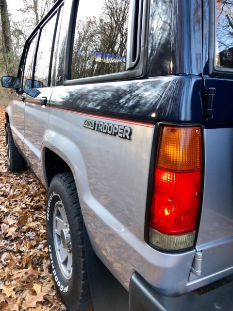 1988 Isuzu Trooper LS - photo 4