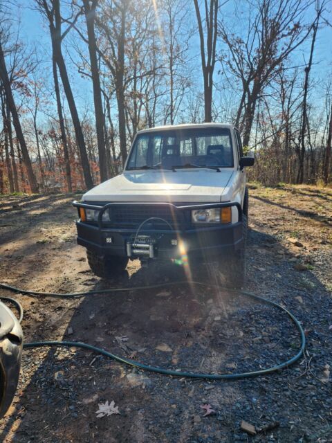 1988 Isuzu Trooper SUV Brown 4WD Manual II 1988 Isuzu Trooper II