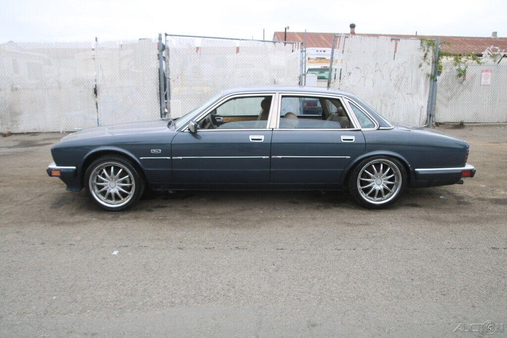 1988 Jaguar XJ XJ6 Vanden Plas - photo 3