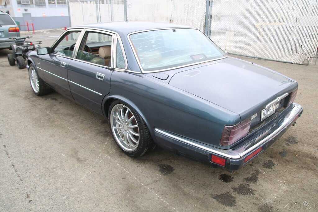 1988 Jaguar XJ XJ6 Vanden Plas - photo 4