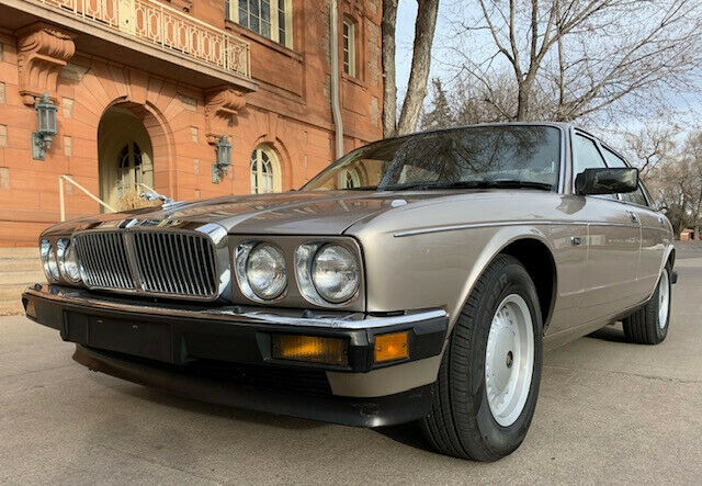 1988 Jaguar XJ6 XJ Vanden Plas 46K ORIGINAL MILES 1988 Jaguar XJ6