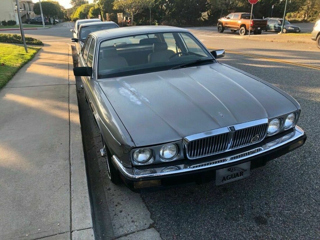 1988 Jaguar XJ6 - photo 2