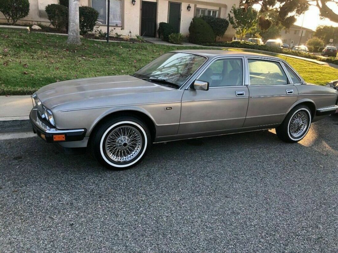 1988 Jaguar XJ6 - photo 4