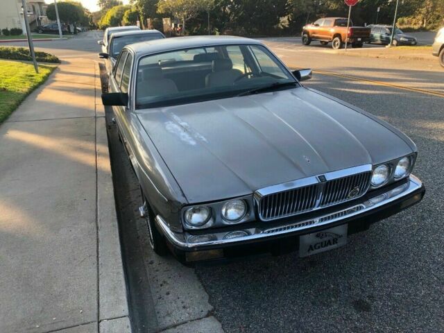 1988 Jaguar XJ6 - photo 2