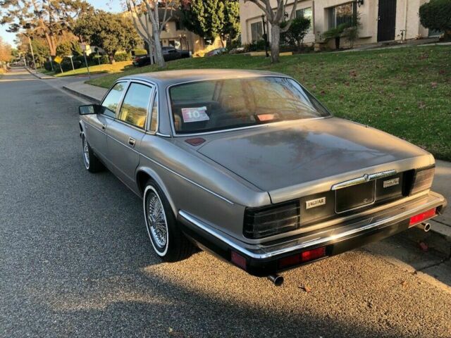 1988 Jaguar XJ6 - photo 3