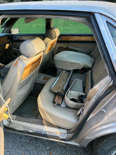 1988 Jaguar XJ6 - photo 8