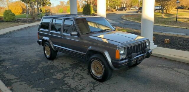 1988 Jeep Grand Cherokee LIMITED - photo 2