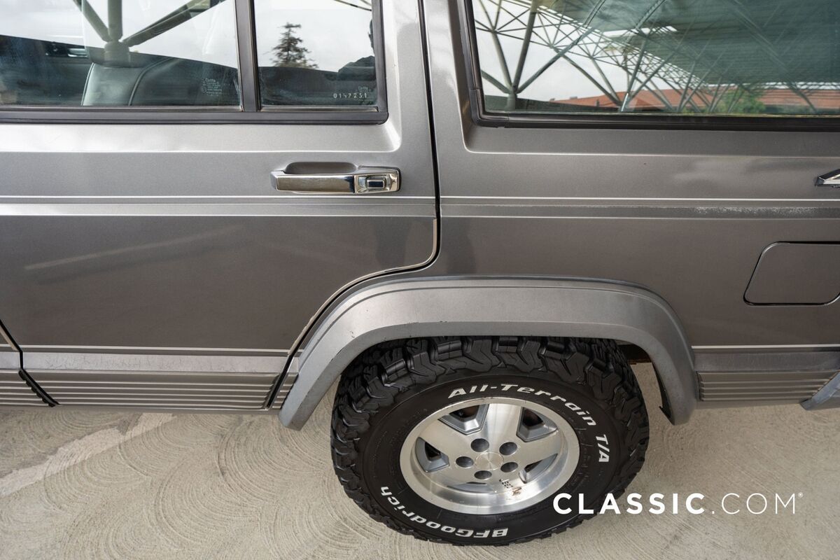 1988 Jeep Cherokee Laredo - photo 13