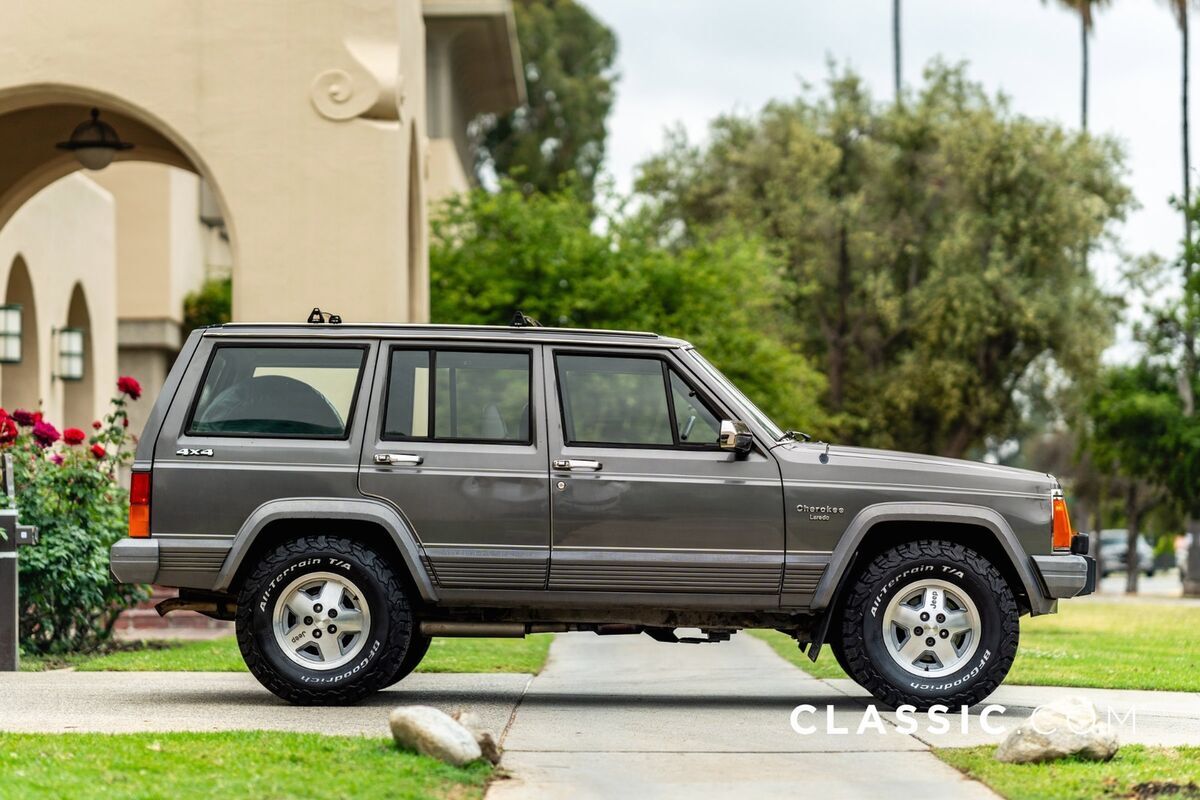 1988 Jeep Cherokee Laredo - photo 4
