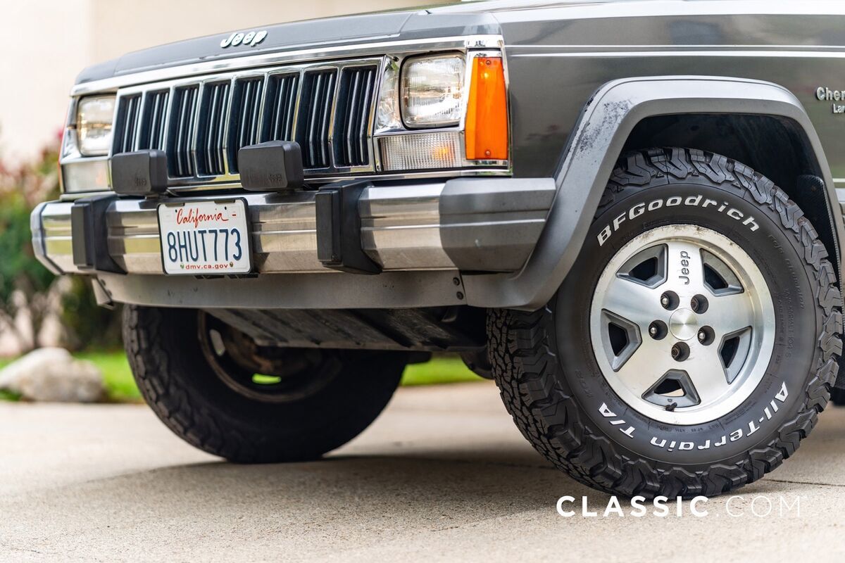 1988 Jeep Cherokee Laredo - photo 9