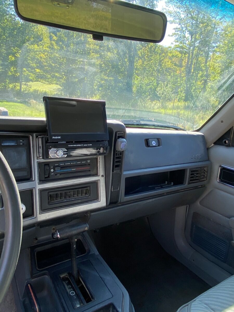 1988 Jeep Cherokee Pioneer - photo 9