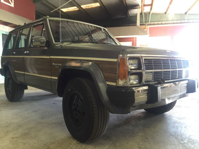 1988 Jeep Cherokee Limited 4dr 4WD SUV - photo 3