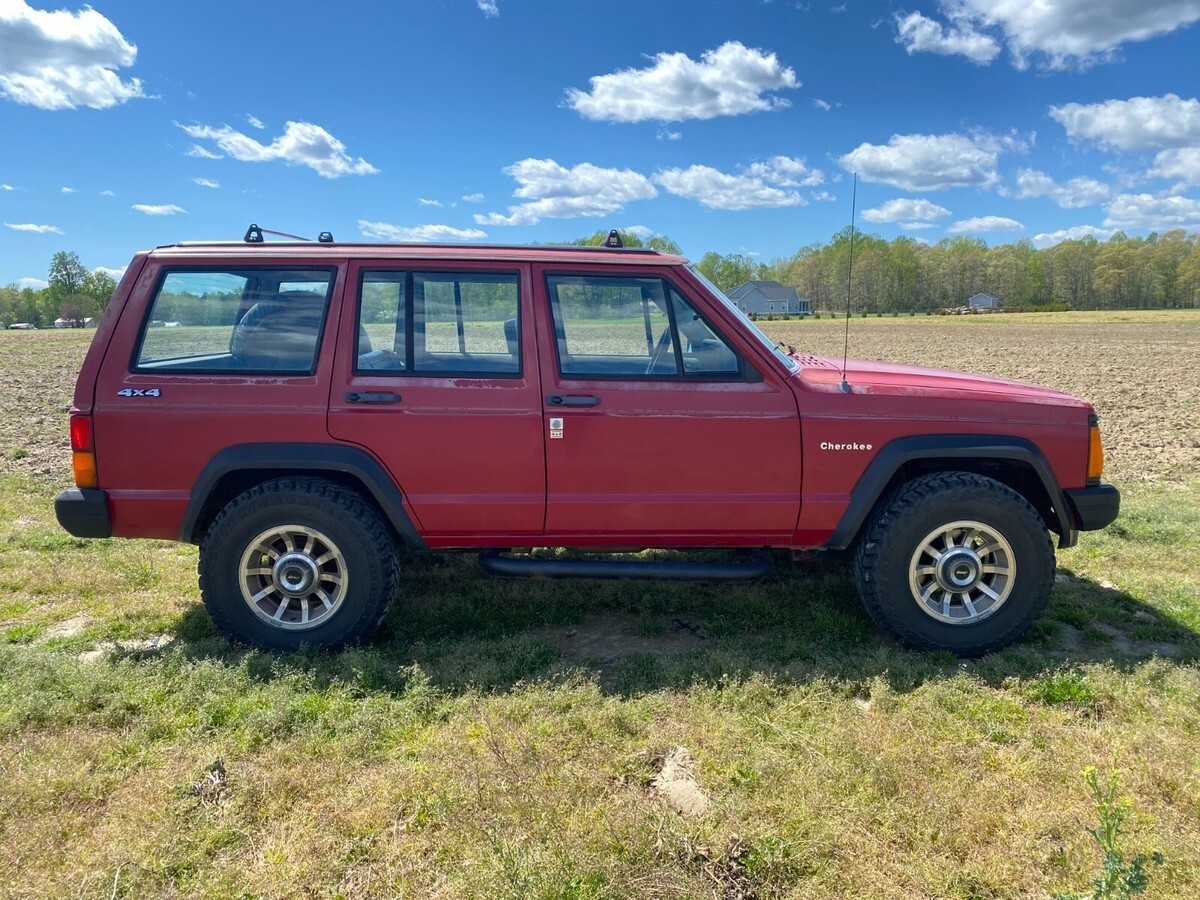 1988 Jeep Cherokee - photo 8