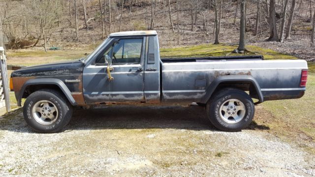 1988 Jeep Comanche 4X4. Automatic 4.0 liter. Runs and drives but need a lot. 1988 Jeep Comanche