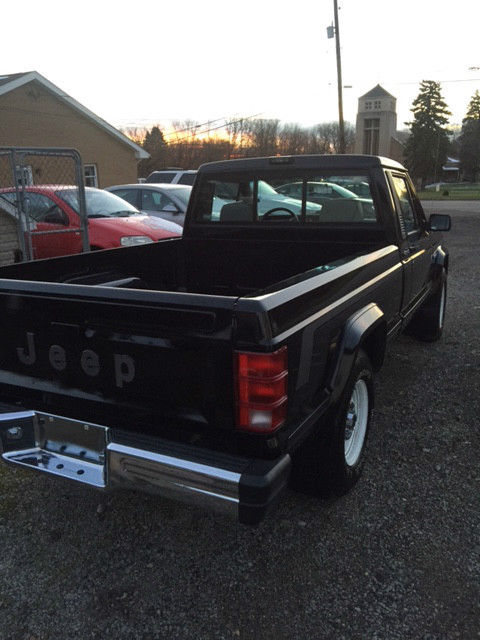 1988 Jeep Comanche BLACK WITH PIONEER STRIPE PACKAGE - photo 4