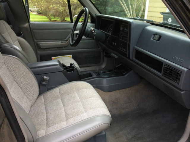 1988 Jeep Comanche Eliminator Standard Cab Pickup 2-Door - photo 10