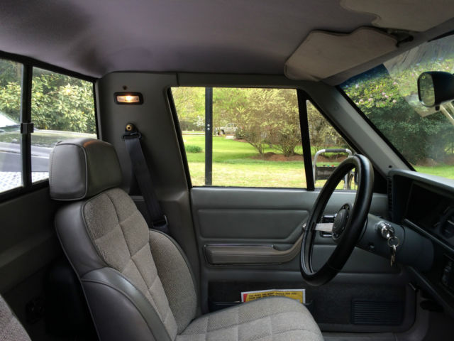 1988 Jeep Comanche Eliminator Standard Cab Pickup 2-Door - photo 11