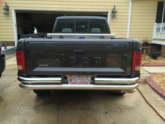 1988 Jeep Comanche Eliminator Standard Cab Pickup 2-Door - photo 4
