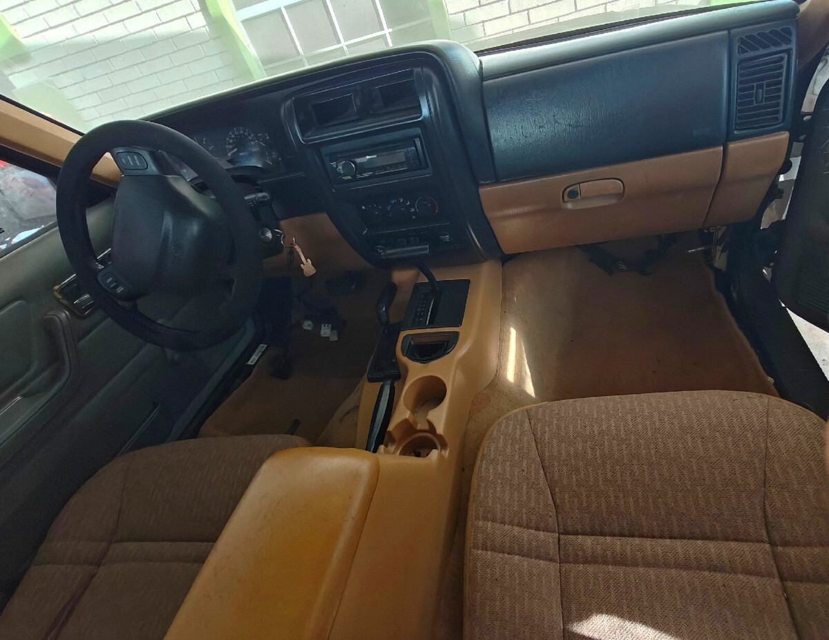1988 Jeep Comanche PIONEER - photo 3