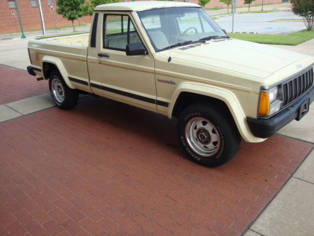 1988 Jeep Comanche PIONEER SHORT BOX 2WD - photo 4