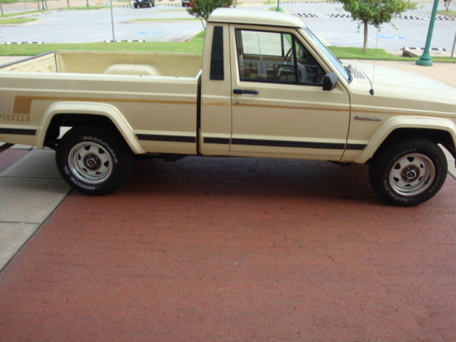 1988 Jeep Comanche PIONEER SHORT BOX 2WD - photo 5