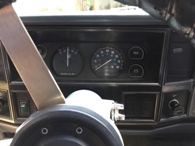 1988 Jeep Comanche Pioneer Standard Cab Pickup 2-Door - photo 5