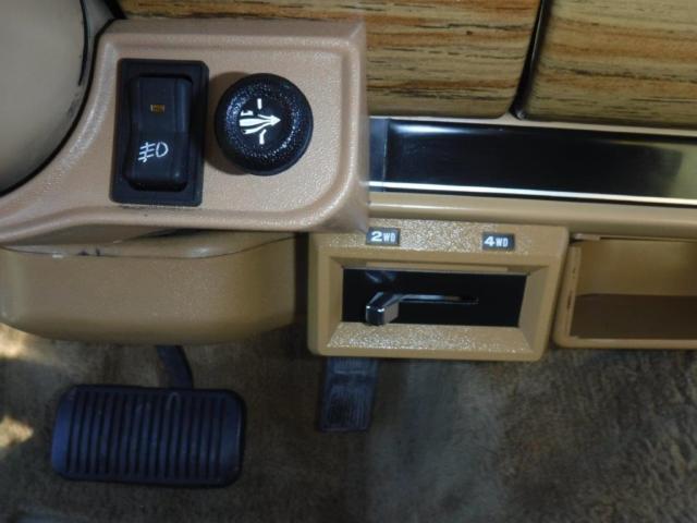 1988 Jeep Wagoneer Base Sport Utility 4-Door - photo 11