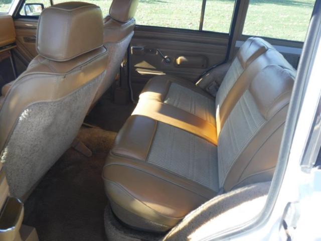 1988 Jeep Wagoneer Base Sport Utility 4-Door - photo 13
