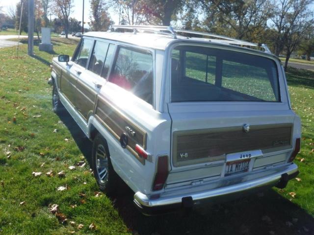 1988 Jeep Wagoneer Base Sport Utility 4-Door - photo 8