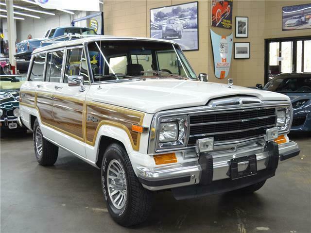 1988 Jeep Grand Wagoneer 72613 Miles White SUV 8 Cylinder Engine 5.9L/360 Autom 1988 Jeep Wagoneer