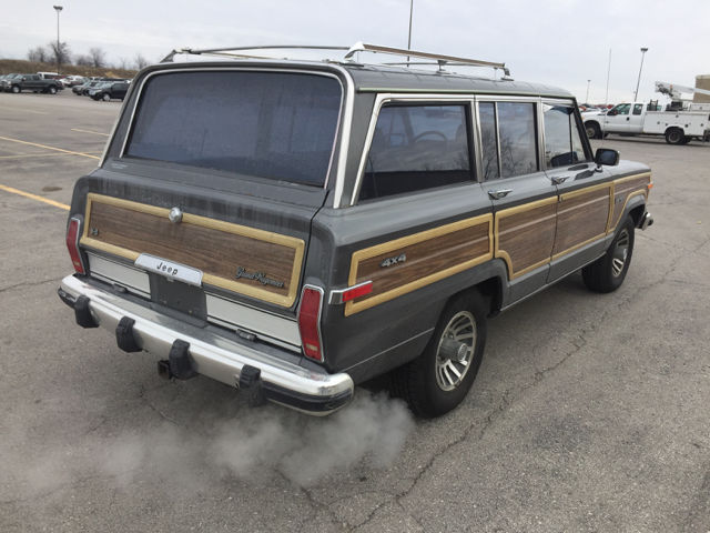 1988 Jeep Wagoneer Base 4dr 4WD SUV - photo 5