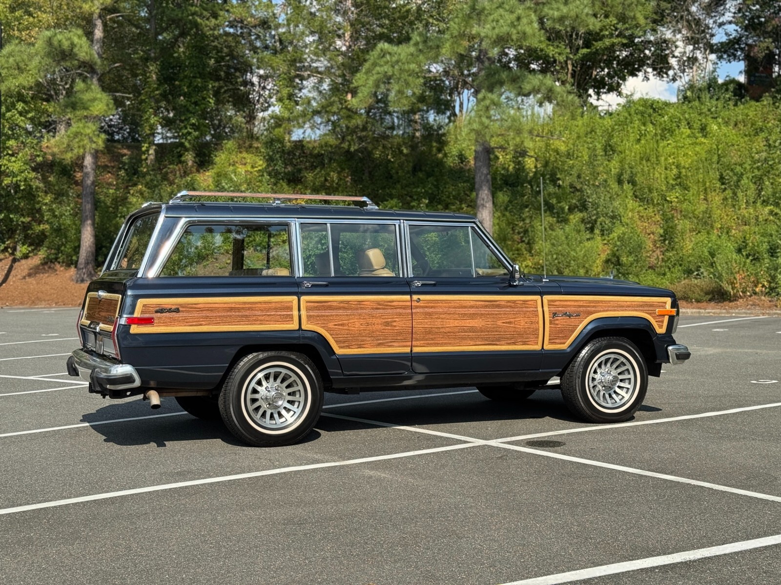1988 Jeep Wagoneer FULL RESTORATION $100K INVESTED LOW MILES - photo 13
