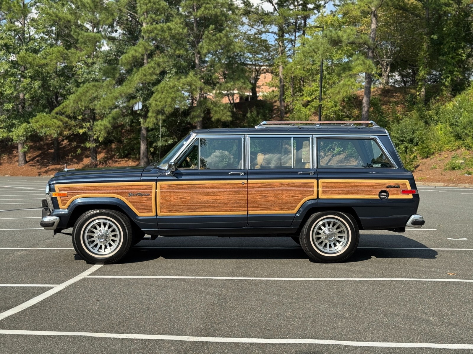 1988 Jeep Wagoneer LOW MILES!!! - photo 6